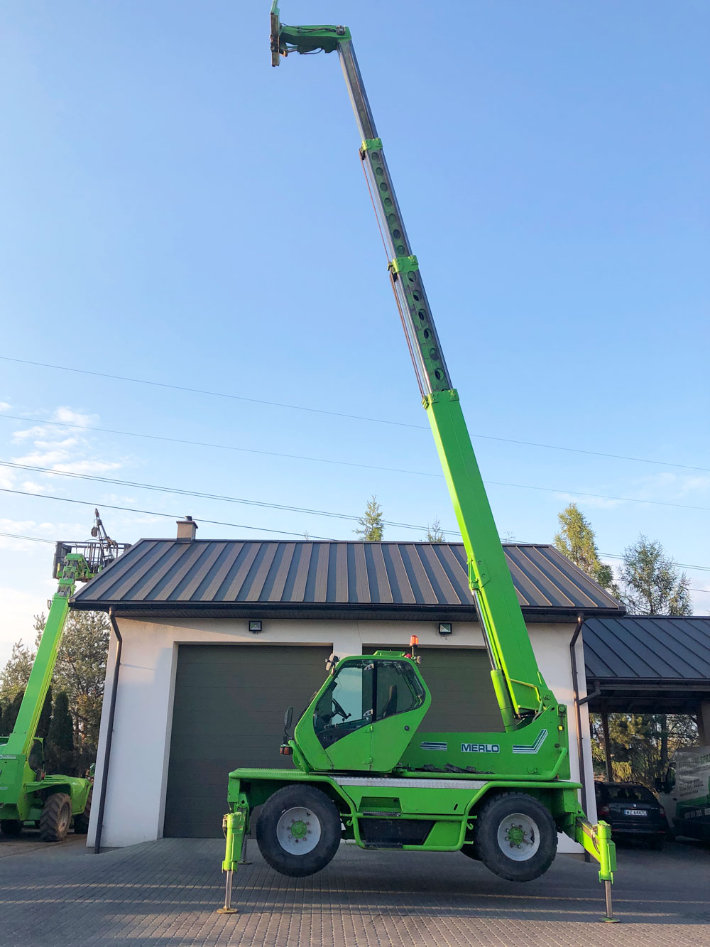 Wynajem ładowarek teleskopowych MERLO i MANITOU obrotowe, 360 stopni.