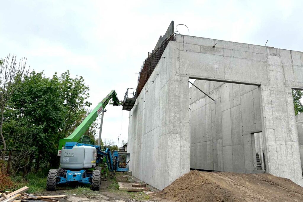 2026-09-25_ładowarka_31